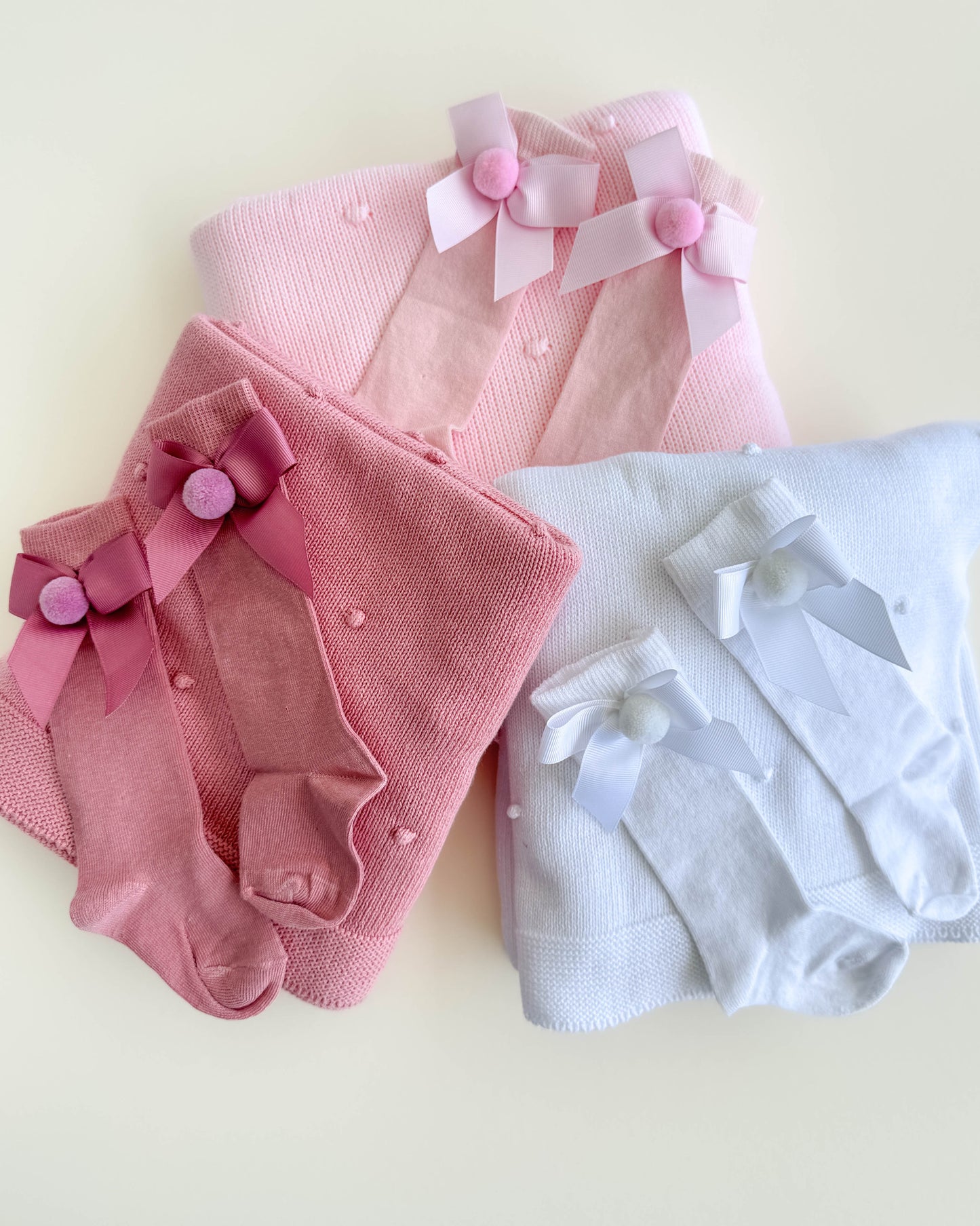 Lacinho Pom Pom Knee Socks