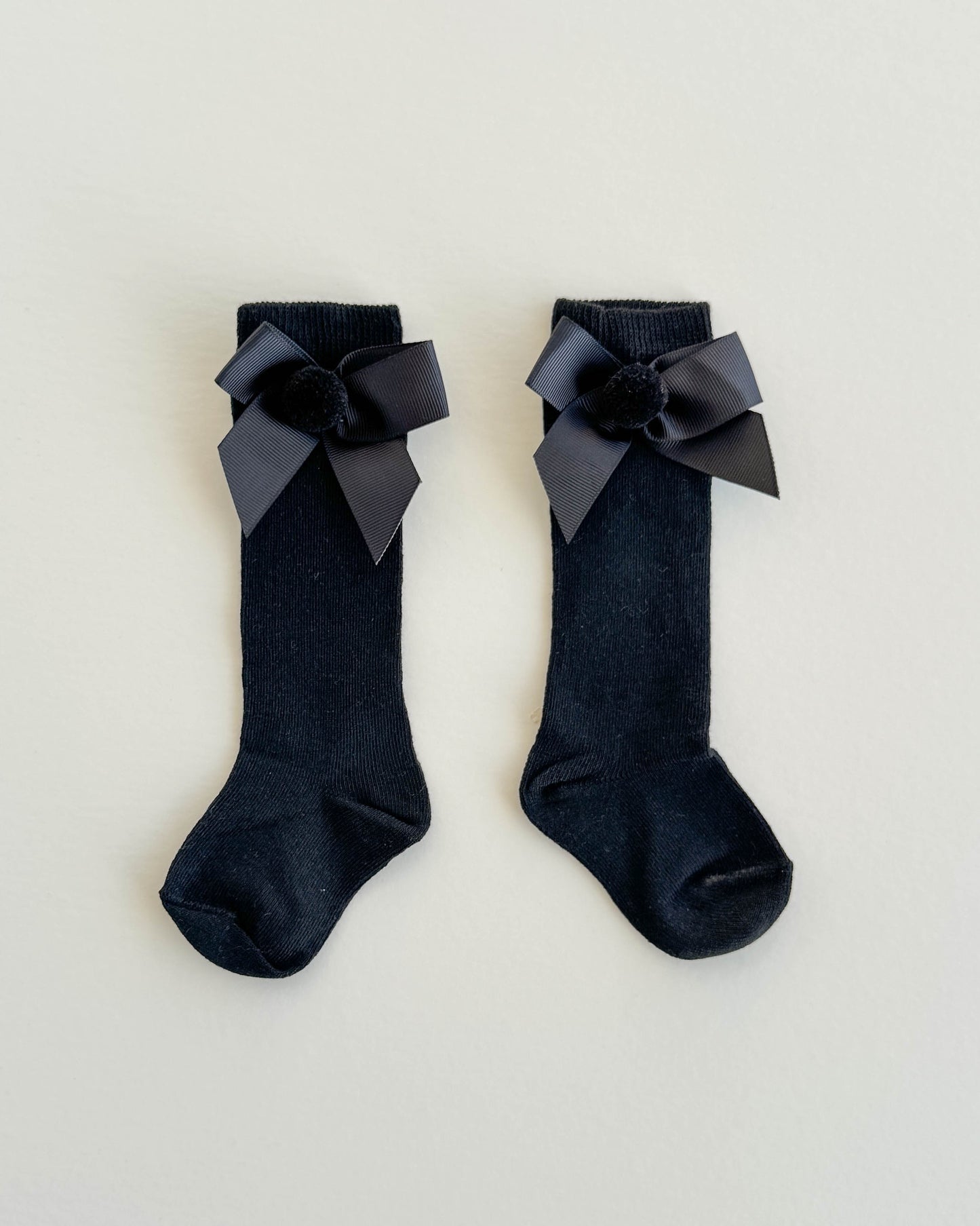 Lacinho Pom Pom Knee Socks